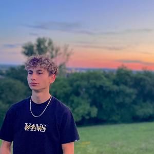 Meet your Posher, Jonathan